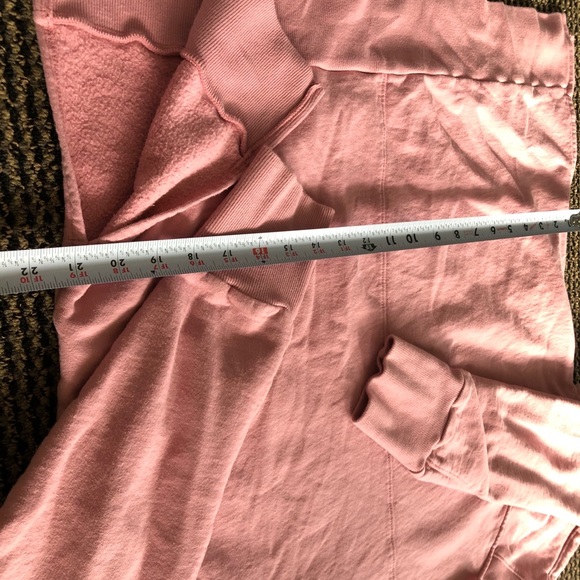 Blush Women’s Large Cold Shoulder Sweatshirt - Picture 4 of 5